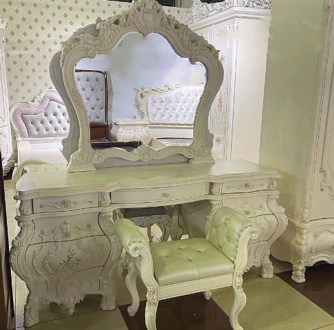 Кремовая спальня Элиза в стиле барокко