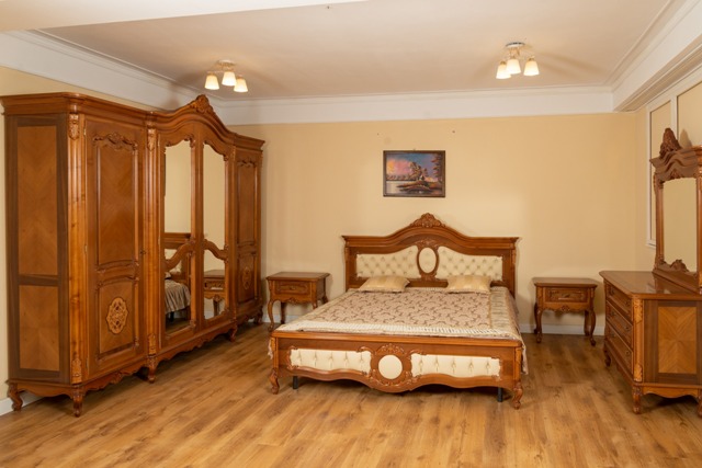 Версаль румынская спальня, орех Версаль румынская спальня, орех