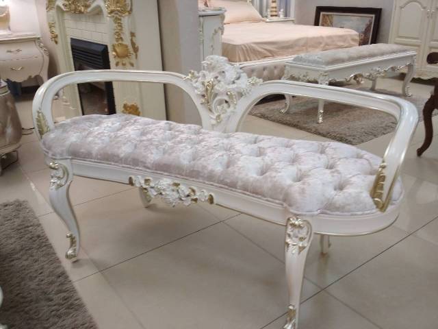 Белая банкетка Шампань с патиной Белая банкетка Шампань с патиной