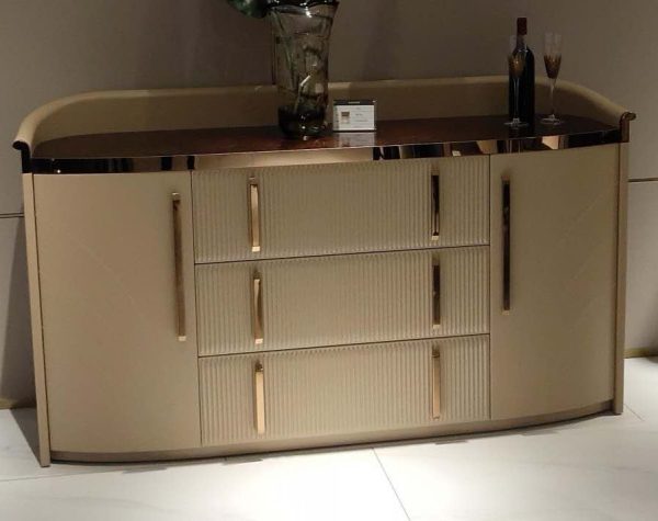 Бежевый широкий комод 1245