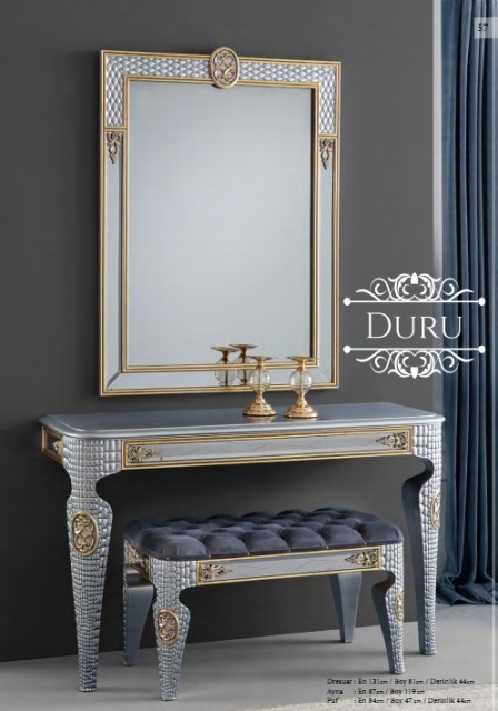 Серебряная консоль с золотом Дуру