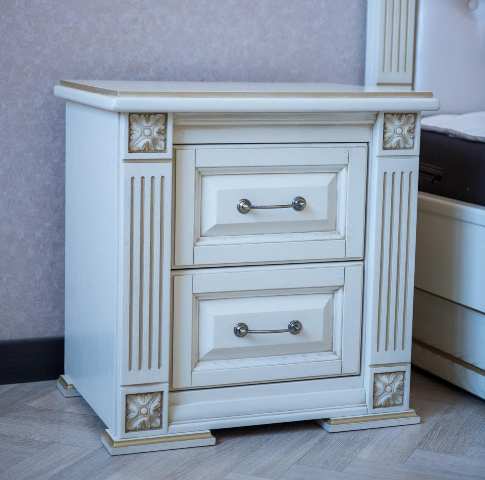 Белая спальня Елена из массива ясеня