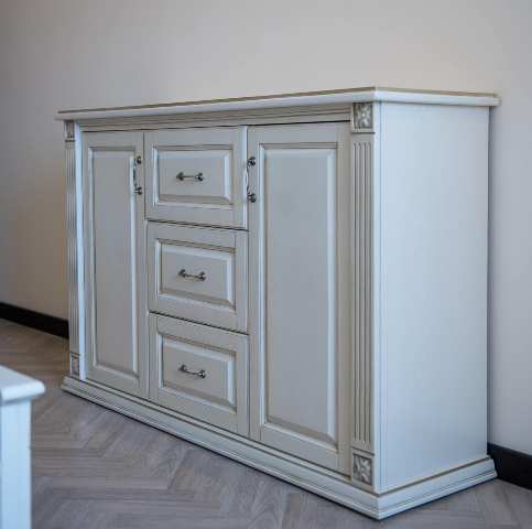 Белая спальня Елена из массива ясеня