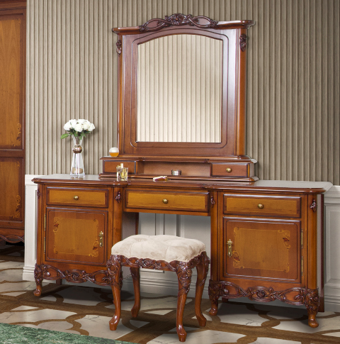 Румынская классическая спальня Амира