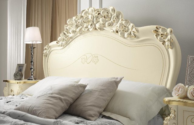 Viola (Виола) -классическая итальянская спальня деревянные кровати ручной работы с резным изголовьем