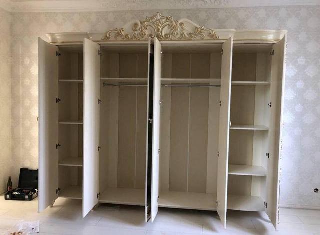 Афина белая мебель для спальни с золотом