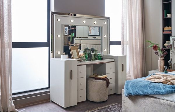 Туалетный столик с пуфом Крем