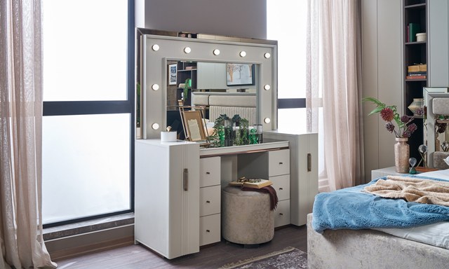 Туалетный столик с пуфом Крем