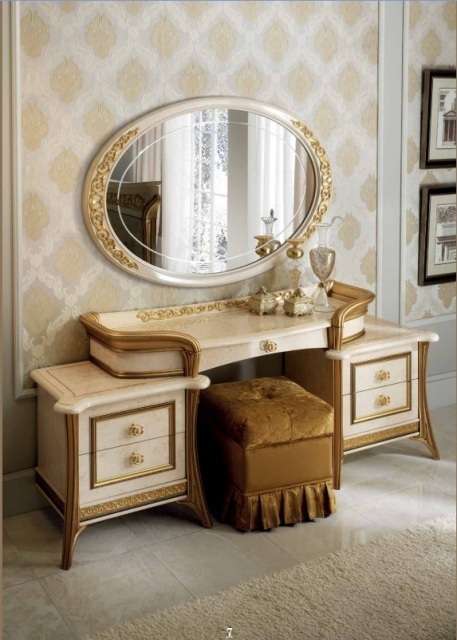 Мелодия -итальянский туалетный столик