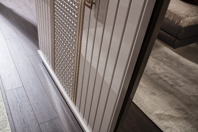 Современный шкаф с зеркалом Альмира, NEW