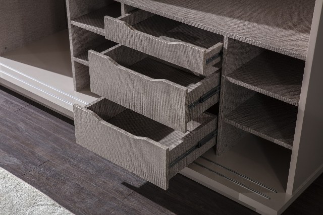 Современный шкаф с зеркалом Альмира, NEW