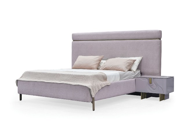 Сиреневая спальня Мальта, Идол