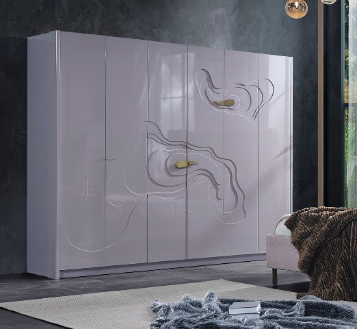 Сиреневая спальня Мальта, Идол