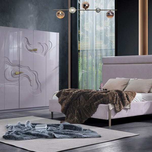 Сиреневая спальня Мальта, Идол