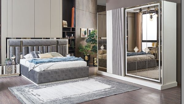 Спальня Майя, Ідол