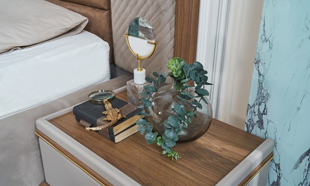 Турецкая спальня Кумсал, Идол