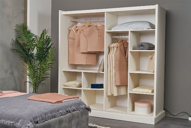 Белая современная мебель в детскую Майя, Идол