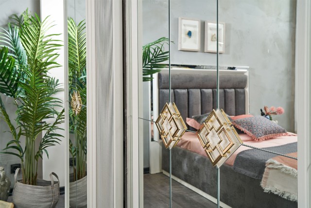 Белая современная мебель в детскую Майя, Идол