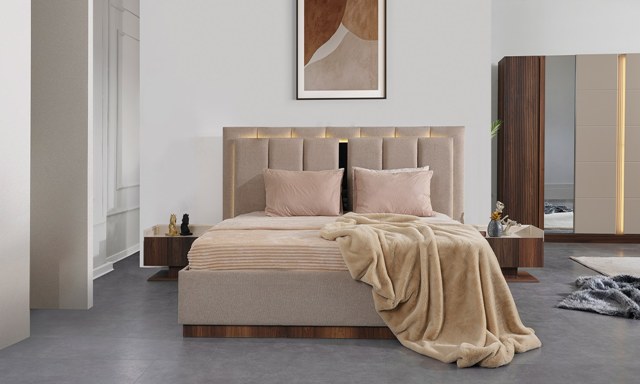 Коричневая спальня Паула, Идол