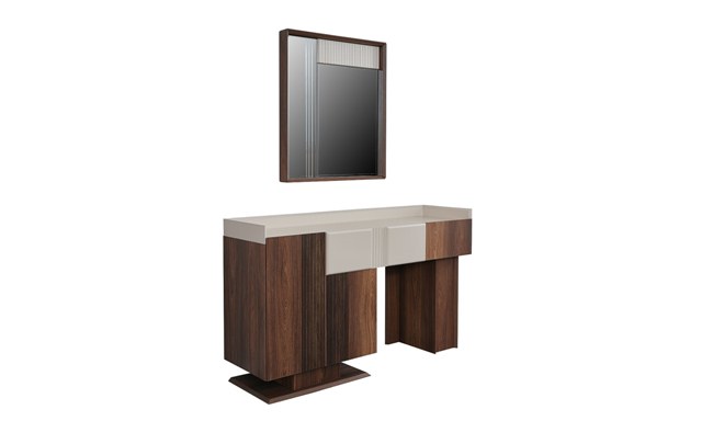 Коричневая спальня Паула, Идол