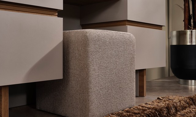 Плюс- спальня в стиле модерн, Идол