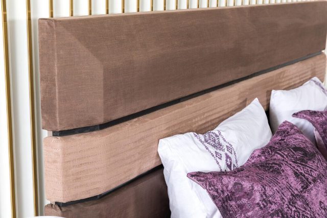 Велюровая двухспальная кровать Стокгольм, CEL Велюровая двухспальная кровать Стокгольм, CEL