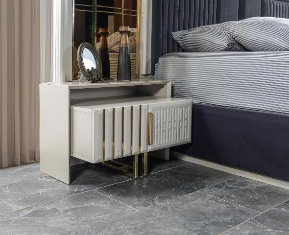 Белая спальня с золотом Версаче, CEL