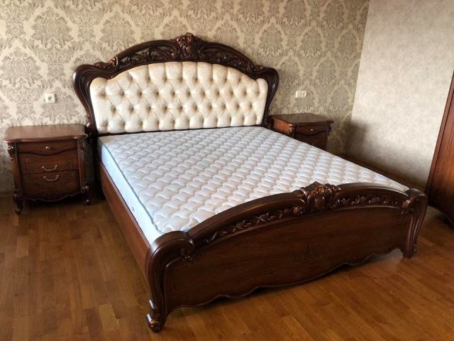 Коричневая классическая спальня Дженифер