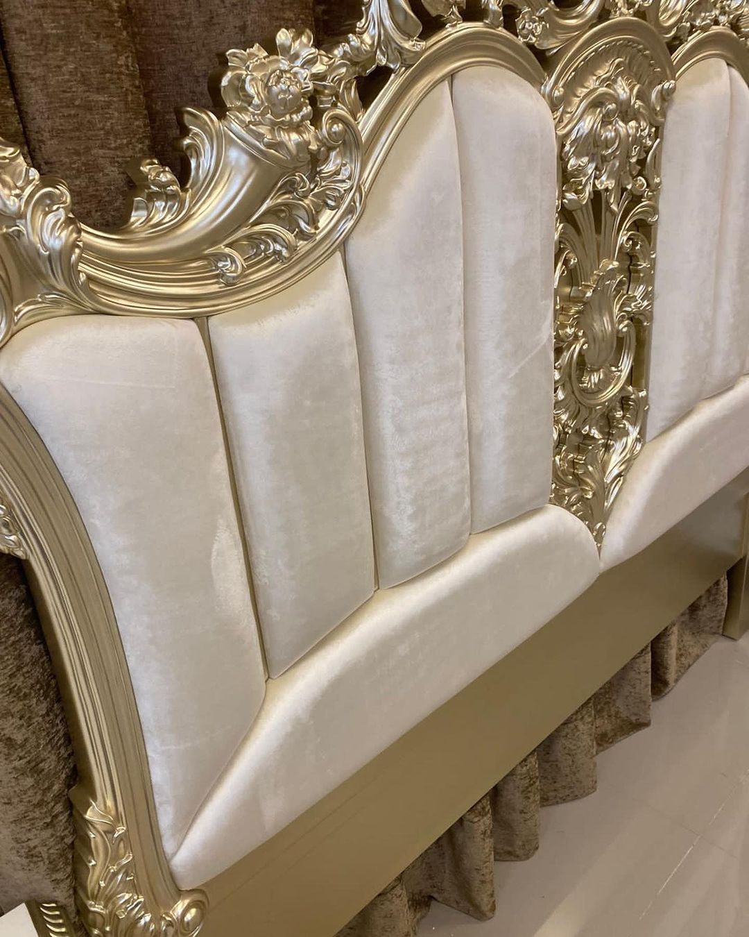 Золотая резная спальня Император Золотая резная спальня Император