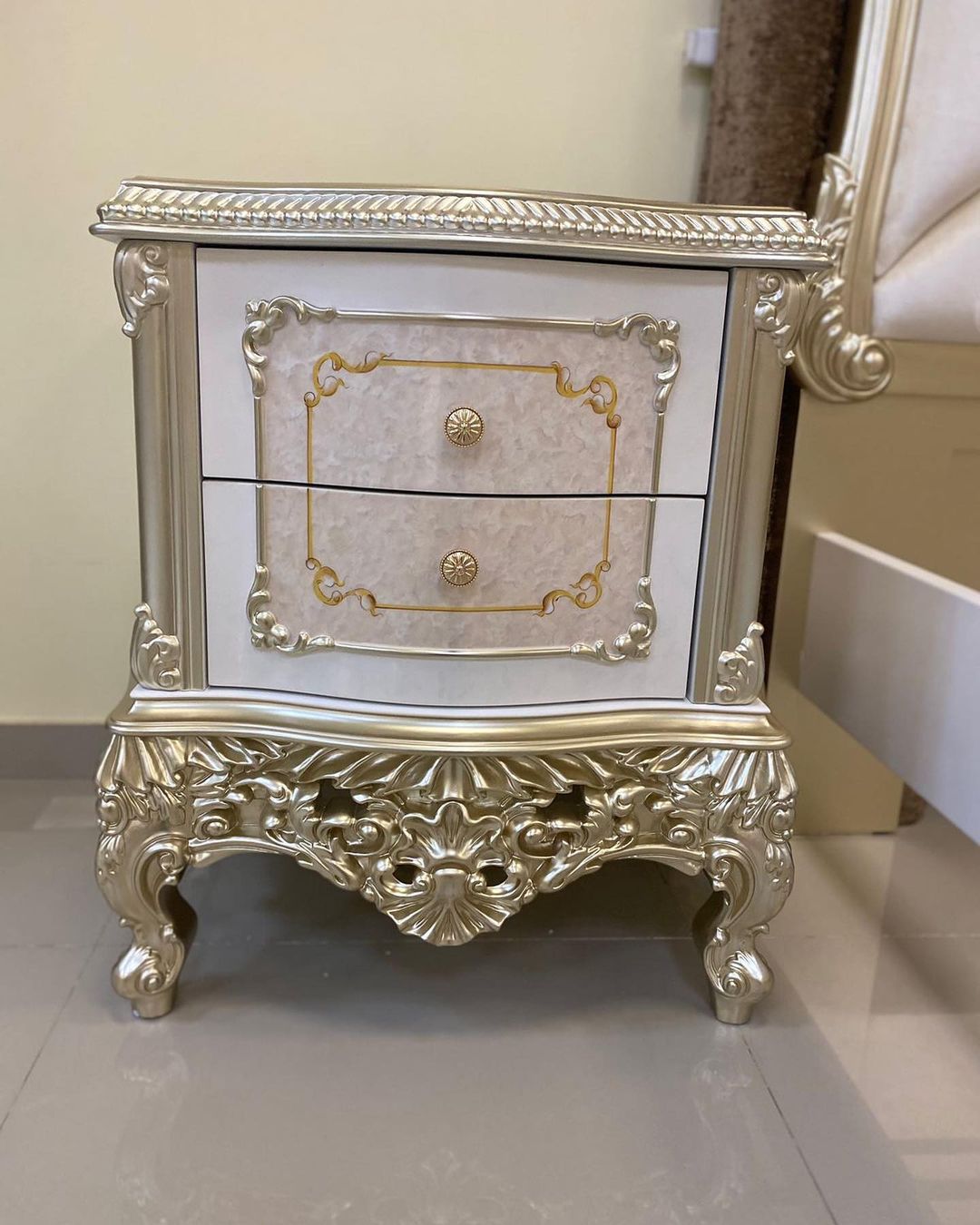 Золотая резная спальня Император Золотая резная спальня Император