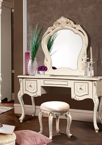 Светлая мебель для спальни Эмили