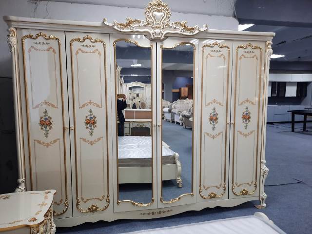 Королевская мебель для спальни Валенсия