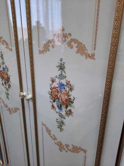 Королевская мебель для спальни Валенсия Королевская мебель для спальни Валенсия