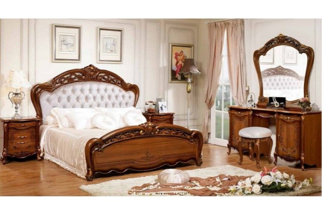 Коричневая классическая спальня Дженифер
