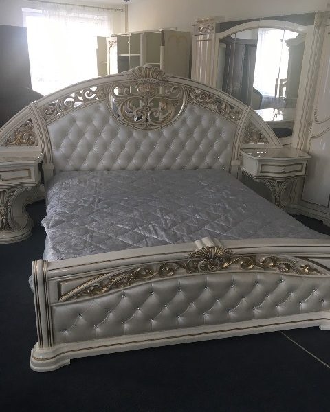 Белая спальня в стиле барокко Флоренция