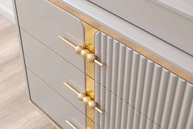 Спальный гарнитур Ари с золотом