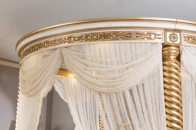 Золотая спальня с круглой кроватью Айбарс, Alig