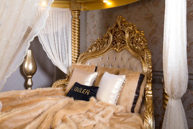 Золотая спальня с круглой кроватью Айбарс, Alig