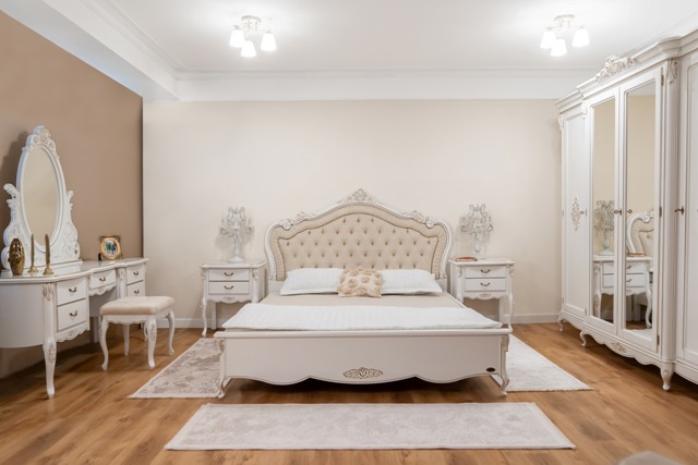 Классическая белая спальня Сара, Дерево