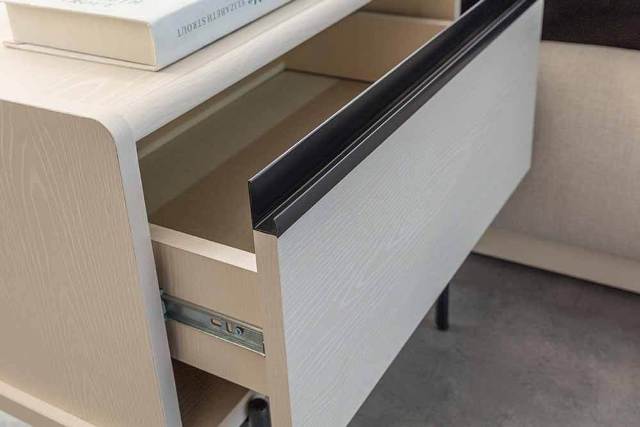 Белая спальня в стиле модерн Лейзинг, Турция