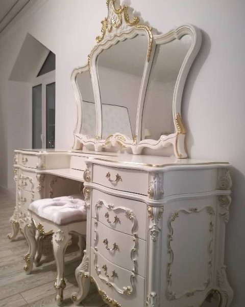 Белый туалетный столик Людовик, Энигма