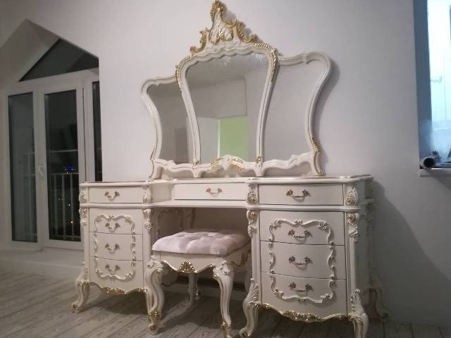 Белый туалетный столик Людовик, Энигма