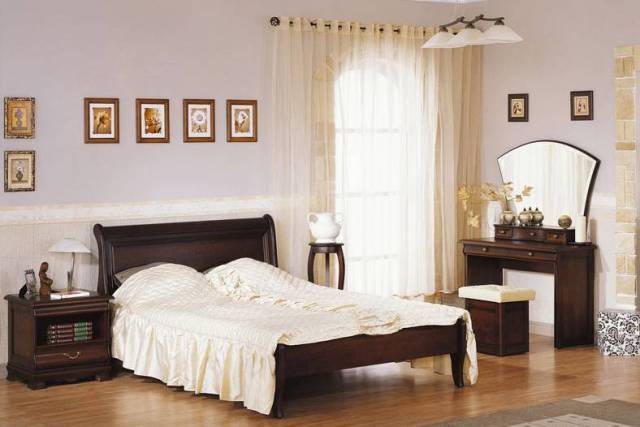 Ореховая польская спальня Нептун