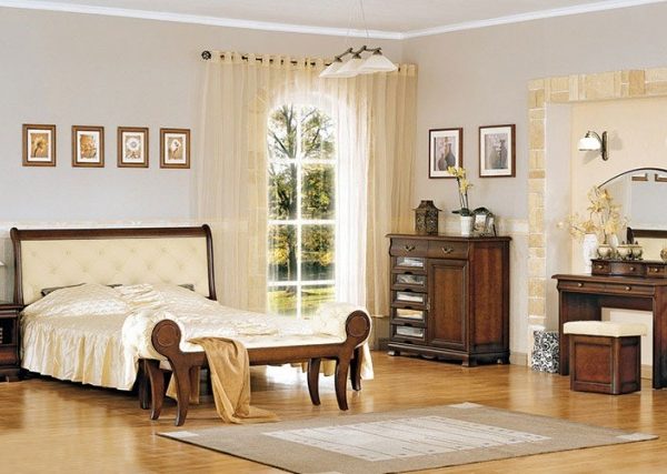 Ореховая польская спальня Нептун