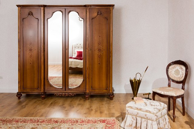 Классическая мебель Примавера, Румыния