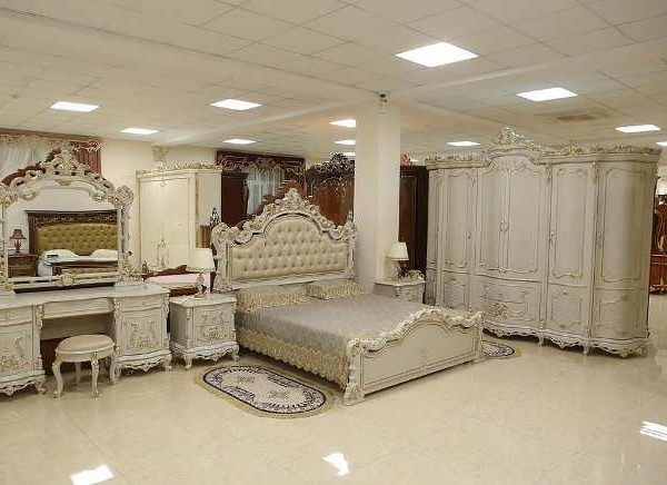 Белая спальня с золотом барокко Верона 188