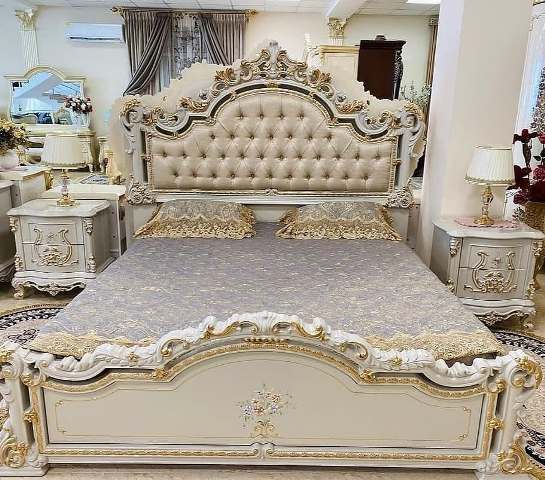 Белая спальня с золотом барокко Верона 188