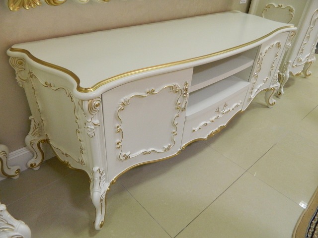 Классическая белая тумба под телевизор Людовик, Энигма Классическая белая тумба под телевизор Людовик, Энигма