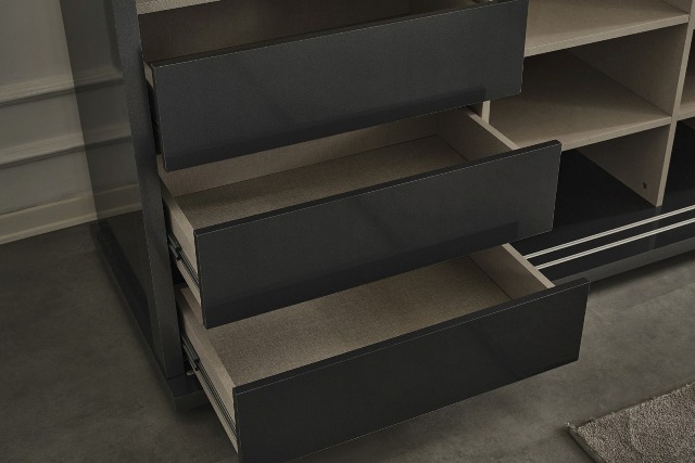 Серая зеркальная спальня Лотос, NUC Серая зеркальная спальня Лотос, NUC