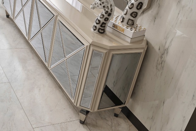 Белая зеркальная тумба под телевизор Пикассо, NEW